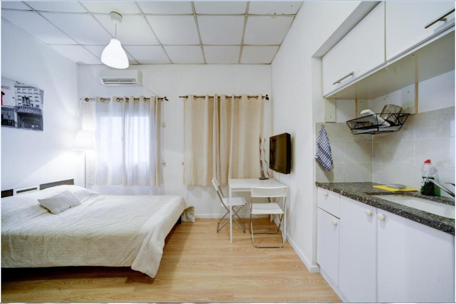 Tel Aviving - Apartments By The Beach Екстериор снимка